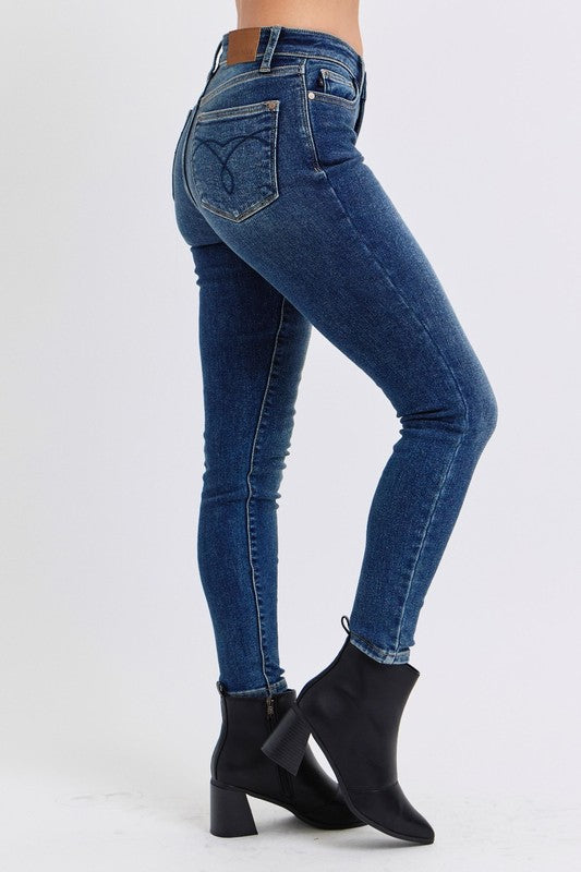 Judy Blue Dark Wash Skinny Jeans